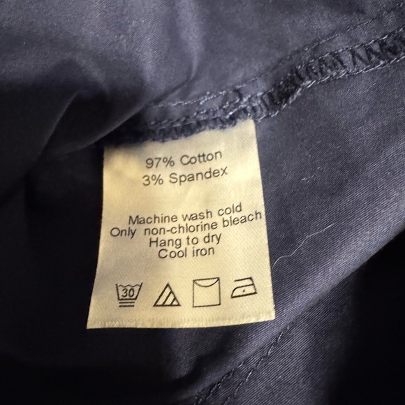 Duffield Lane FEYE FLUTTER SLEEVE IN NAVY STRETCH - Picture 7 of 8